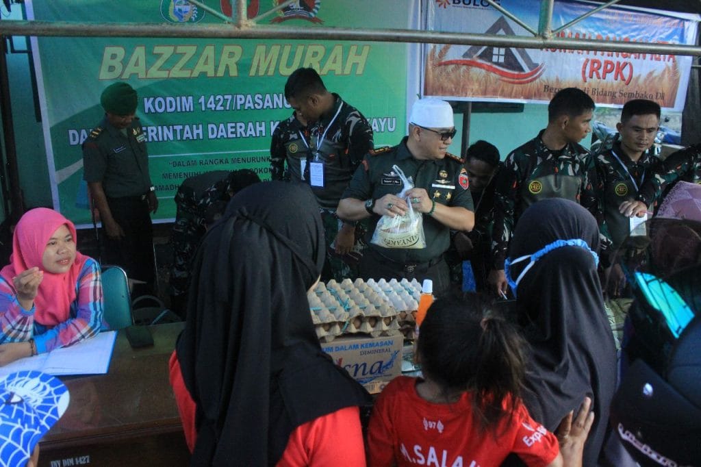 Koramil 1427-01/Pasangkayu Siapkan Bahan Pokok Murah