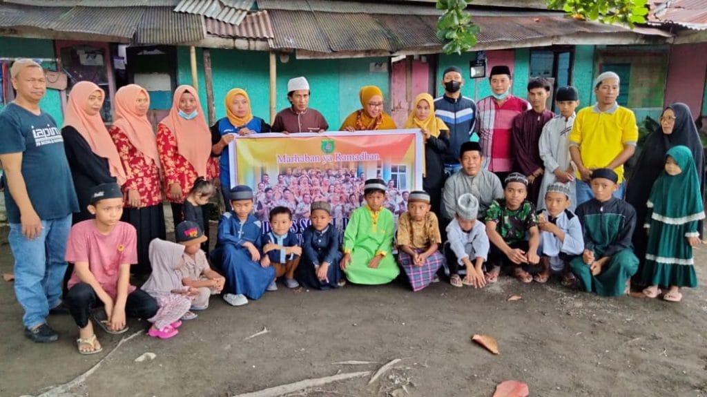Bulan Penuh Berkah, Dinsos Pasangkayu Berbagi Takjil ke Pondok Al-Madani