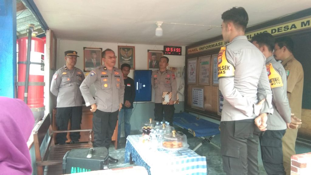 Dit Binmas Polda Sulbar Tinjau Siskamling dan Lakukan Penilaian