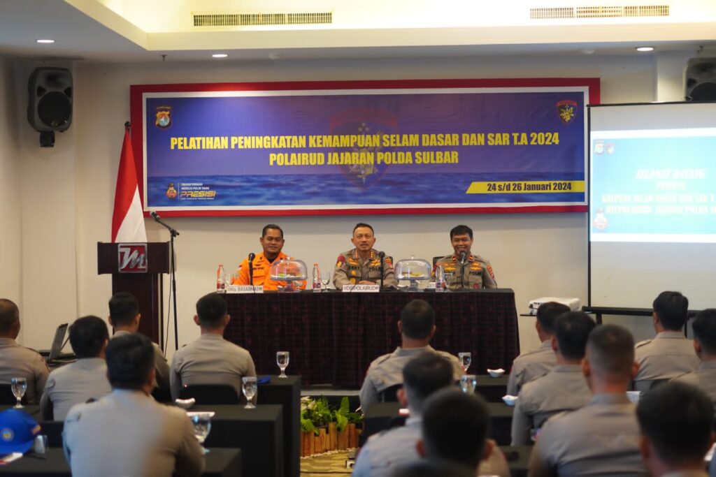 Polairud Polda Sulbar Pelatihan SAR Penyelamatan