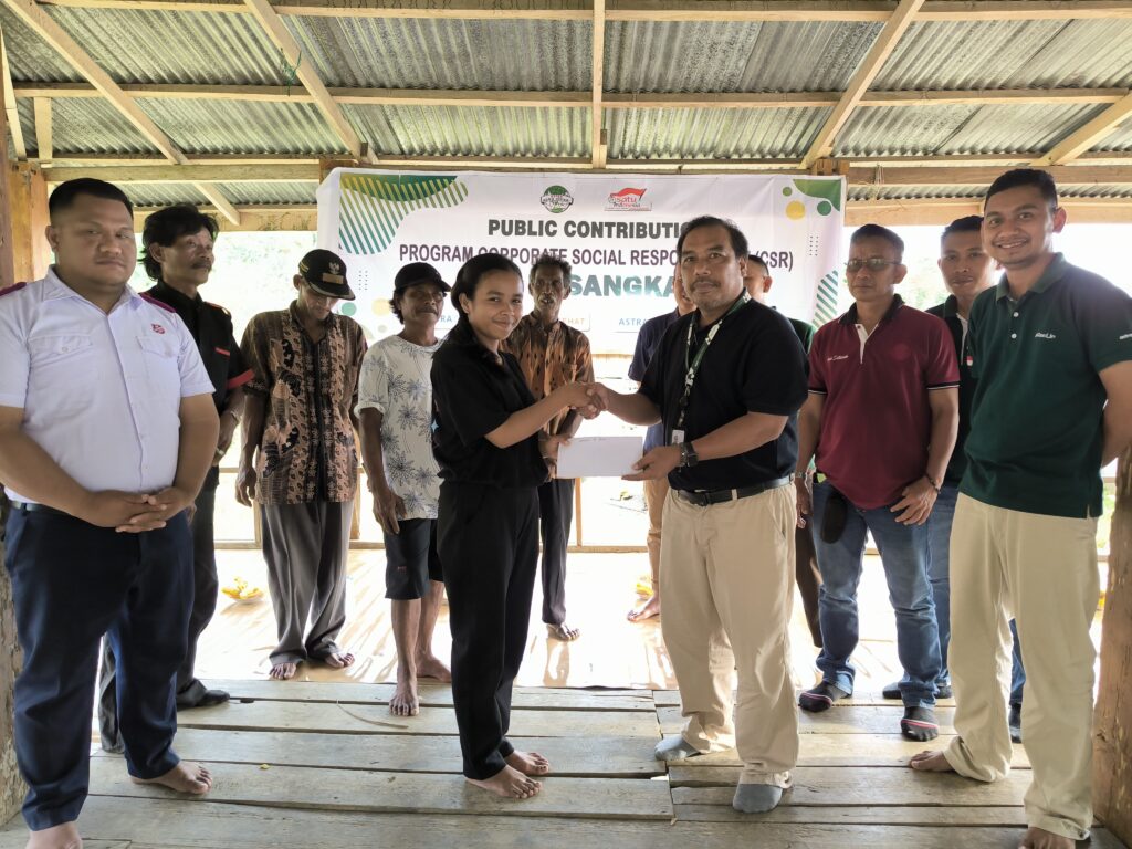 CSR Pendidikan, PT Pasangakyu Salurkan Beasiswa dan Menjalin Silaturahmi