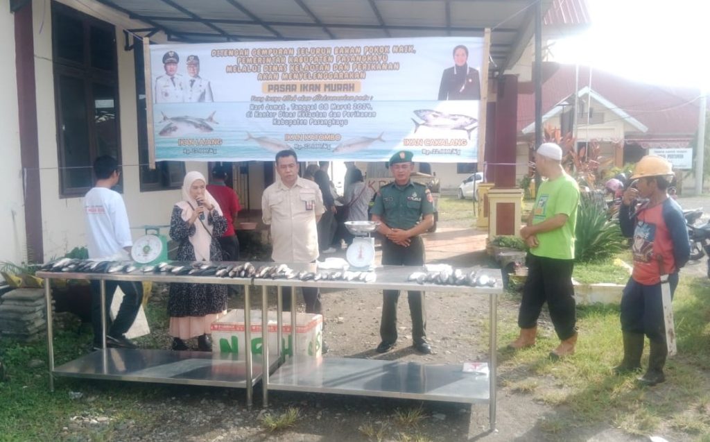 DKP Adakan Pasar Ikan Murah, Dandim 1427/Pky: Meringankan Beban Masyarakat