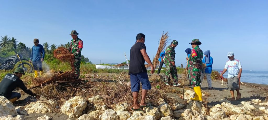 Danramil 1427-02/Bambalamotu: Karya Bakti Program Unggul Kasad