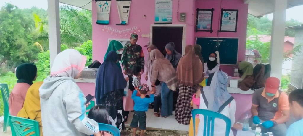 Babinsa Baras Dampingan Petugas Kesehatan, Wujudkan Balita Sehat