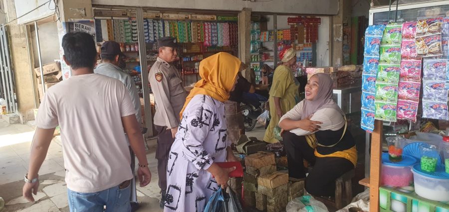 Personil Polsek Segeri Patroli di Pasar Trasional Cempae