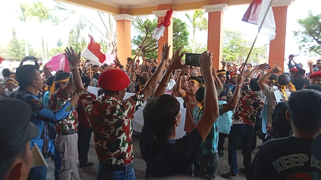 Kabur Meninggalkan Massa, Pj Bupati Paluta Tidak Netral di Pilkada