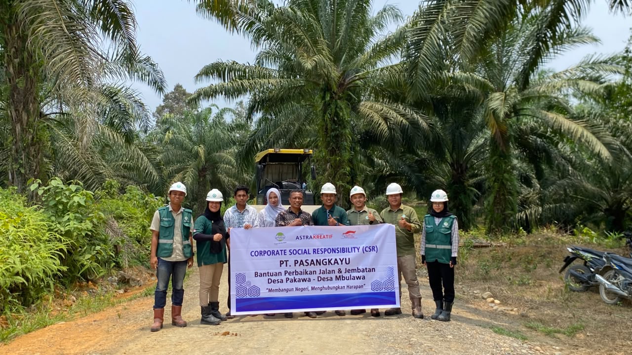 Dukung Mobilitas Warga, PT Pasangkayu Salurkan CSR Perbaikan Jalan di Desa Mbulawa